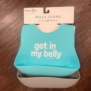 Bella Tunno Wonder Bib / Set of 2 (NWT)